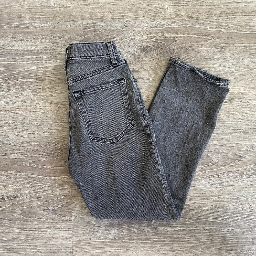 Abercombie & Fitch | Gray Wash | 24 or 00 Short | Straight Ankle Jean
